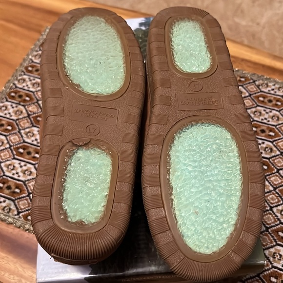 NIB Deerfield Leathers tan mocassins size 7 - Picture 5 of 5
